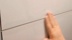 Затирка эпоксидная , глянцевая плитка , за подлицо .