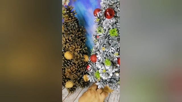 Ёлочка из шишек своими руками. смотреть онлайн