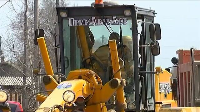 Специалисты ликвидировали дорожную аномалию на выезде из Новоникольска