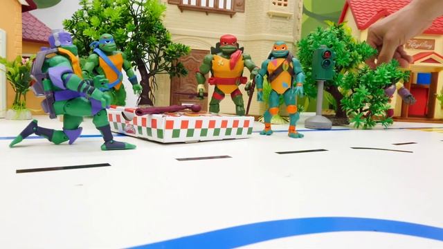Черепашки Ниндзя ищут Сплинтера! - Новые игры битвы онлайн. Видео для мальчиков с Ninja Turtles смотреть онлайн