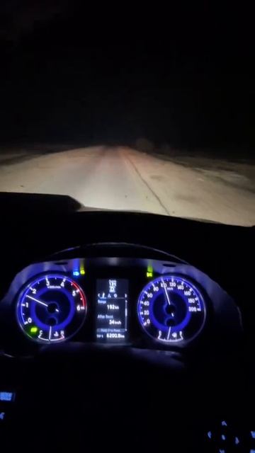 Toyota-hilux-Revo-WhatsApp-Night-status-2.0 смотреть онлайн