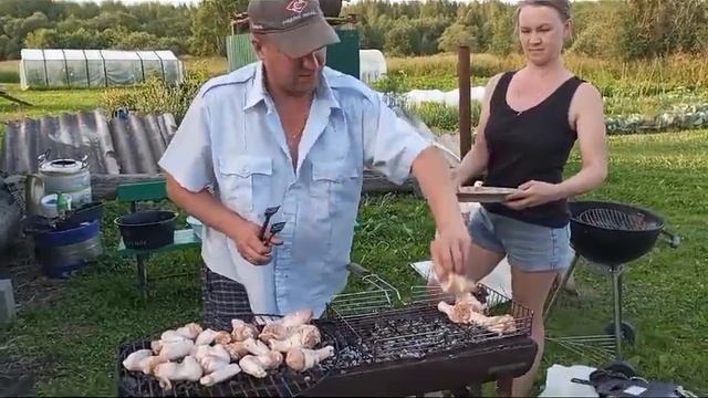 Куриные ножки на мангале смотреть онлайн