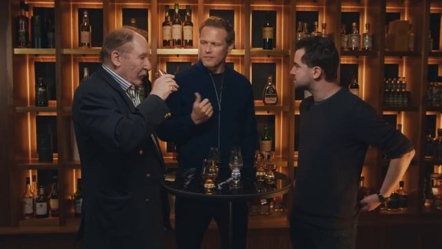 Whisky Wars: England v Scotland, Sam Heughan v Charles MacLean! смотреть онлайн