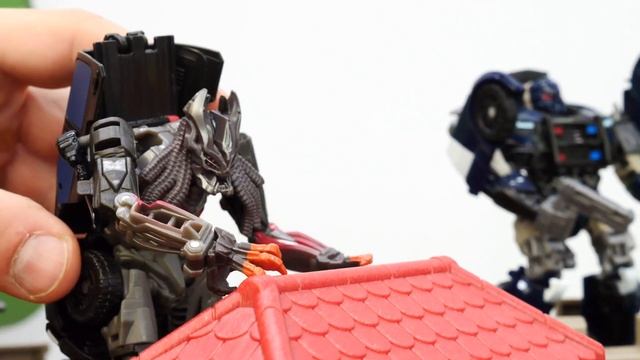 Видео игры битвы – Тобот и Автоботы штурмуют базу Десептиконов! - Роботы Трансформеры игры онлайн смотреть онлайн