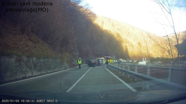 Italy Bad Drivers #105 смотреть онлайн