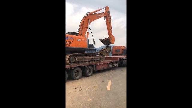 2016 HITACHI ZX240-3 For Sale смотреть онлайн