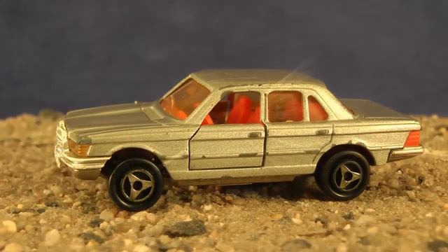 Mercedes 450 SE смотреть онлайн