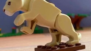 LEGO Saber-Toothed Tigers vs American Lion