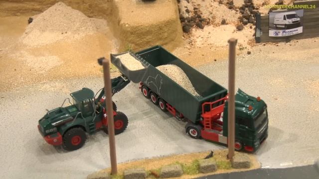 MIND BLOWING MICRO RC TRUCKS, TRACTORS, EXCAVATORS AND MORE! 1:87 H0 SCALE! смотреть онлайн