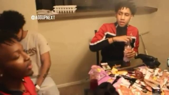 WE TAUGHT TAY K HOW TO CRACK 4'S смотреть онлайн