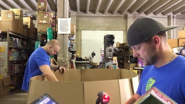 Mystery Unboxing Pallet Of Toys Liquidation Boxes value $22k Unboxing 4 of 8 Customer Returns смотреть онлайн