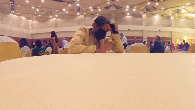 We Crashed a Wedding Dressed as an OLD Man смотреть онлайн