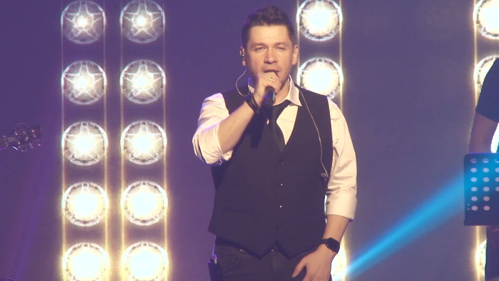 Андрей Картавцев – Белая ночь (2025) смотреть онлайн