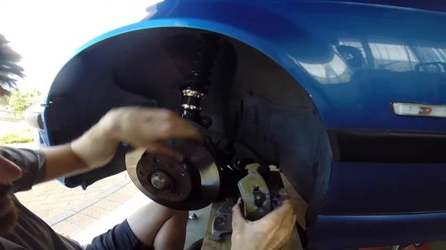 How to change your brake pads (BMW E36) смотреть онлайн