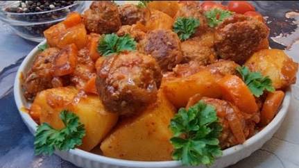 Тефтели с картошкой в томатном соусе по-деревенски смотреть онлайн