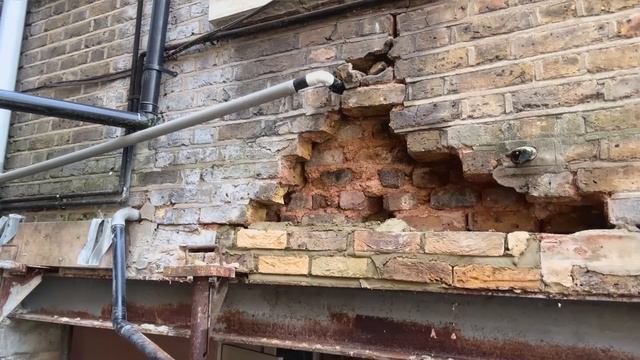 Fixing up this unstable wall Rescuing a cowboy build - Day 43 смотреть онлайн