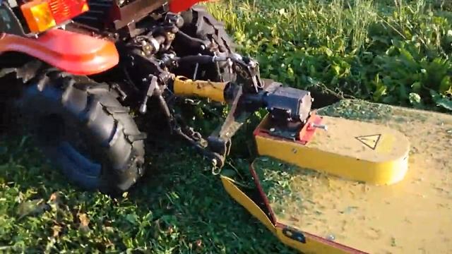 Минитрактор МТЗ-152 с косилкой КРМ-2