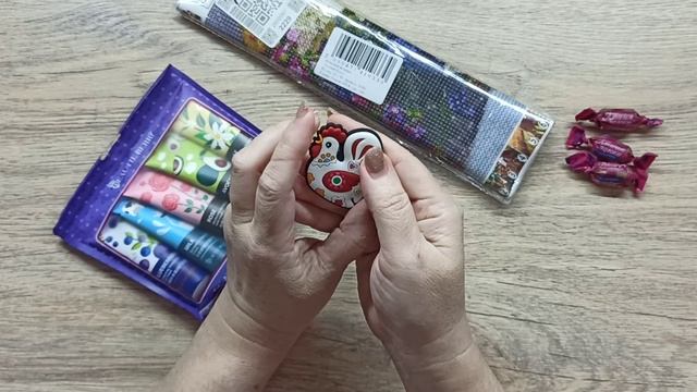 МАЛЕНЬКИЙ ПОДАРОЧЕК ОТ МОЕЙ ПОДРУГИ смотреть онлайн