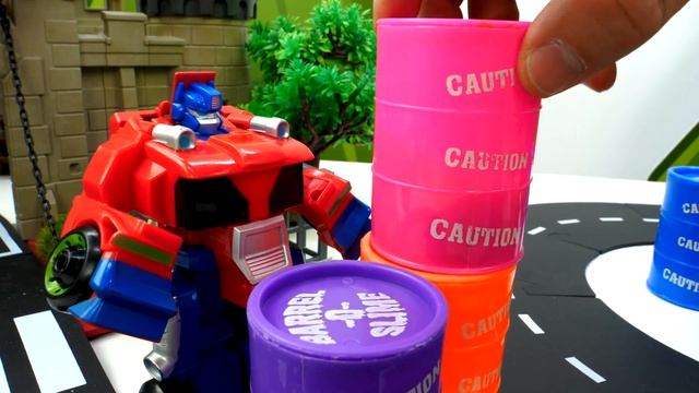 Игра в Кальмара в шоу Той Мастер! Роботы Трансформеры в видео для мальчиков. Новые игры битвы онлайн смотреть онлайн