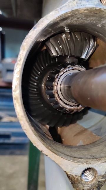 Volvo Penta DP290 POK108 lower gear смотреть онлайн