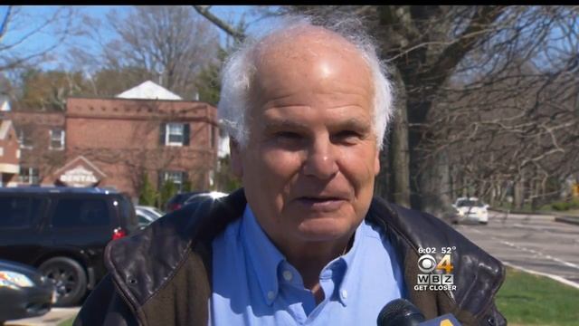 Manhole Cover Damages Limo Driver's Gas Tank In Wayland смотреть онлайн