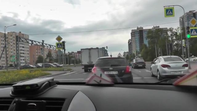 ПРОЕЗД БОЛЬШОГО И СЛОЖНОГО ПЕРЕКРЕСТКА С АВТОИНСТРУКТОРОМ. смотреть онлайн