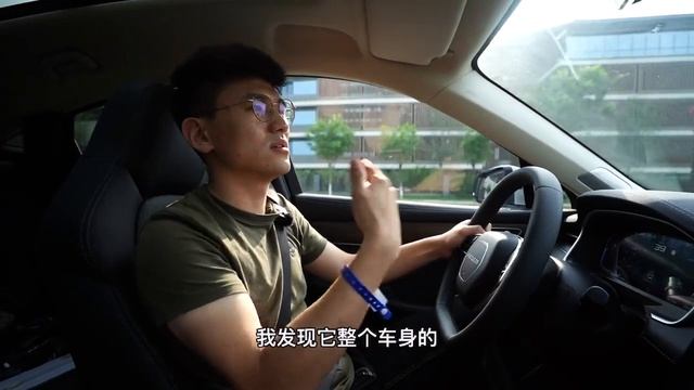 华为与赛力斯联合打造！华为智选SF5实车表现怎么样？