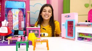 Новая работа Барби - Открываем кафе! Мультики для девочек - Ох, уж эти куклы!