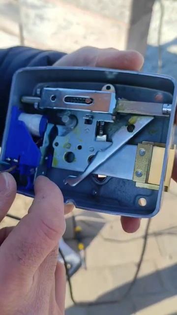 Замок електромеханічний CISA 1.11630.50.3 смотреть онлайн