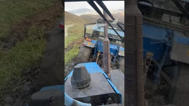 Застрял Трактор 🚜 New Holland смотреть онлайн