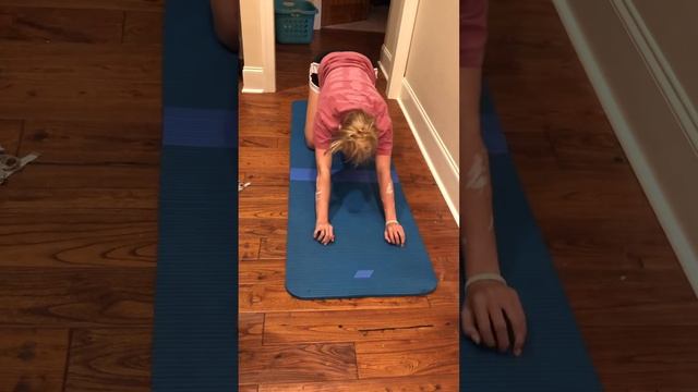Fitness Blender Stretching Routine смотреть онлайн