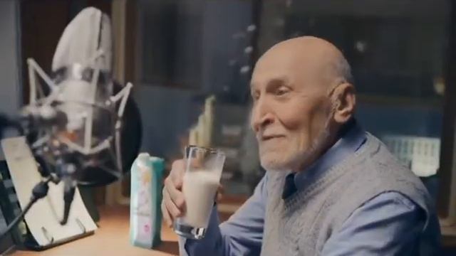 Реклама молока. Естесственно смотреть онлайн