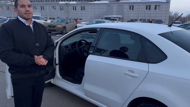 Volkswagen Polo '2014 V смотреть онлайн
