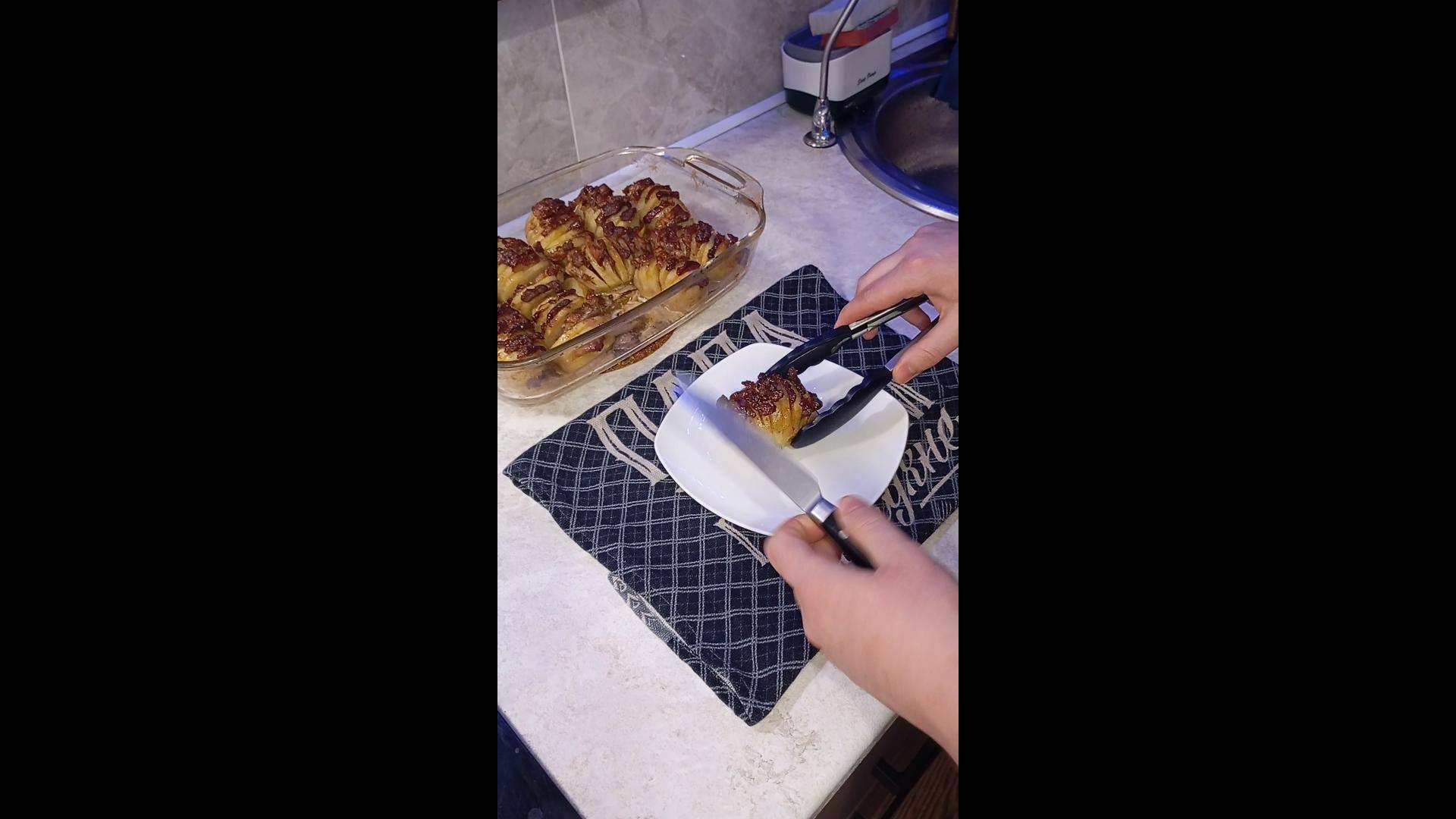Запеченный картофель в духовке. Картошка гармошка смотреть онлайн