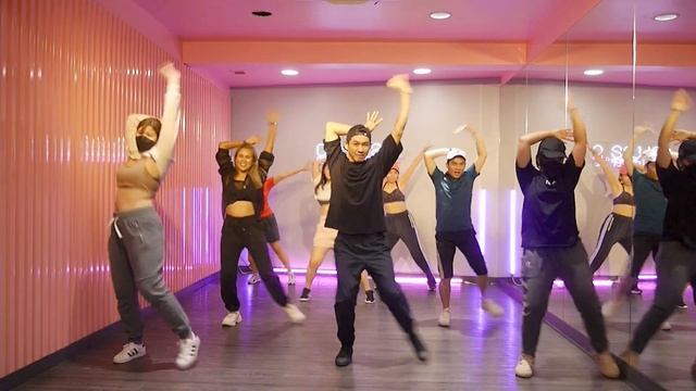 [KPOP] NAYEON - POP! | Golfy Dance Fitness / Dance Workout | คลาสเต้นออกกำลังกาย смотреть онлайн