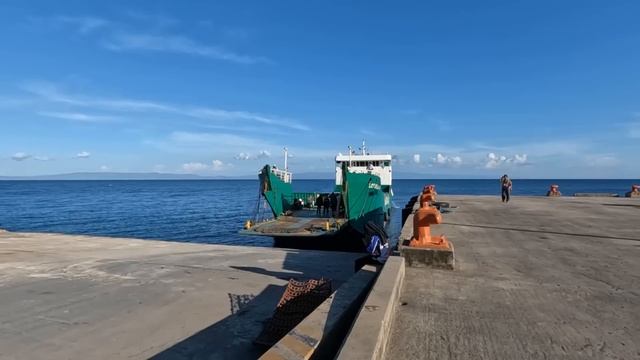 Traveling together | Couple's adventure | смотреть онлайн