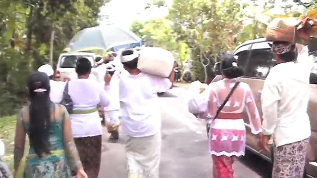 Bali Easter Ceremony Besakih Temple 2009 смотреть онлайн