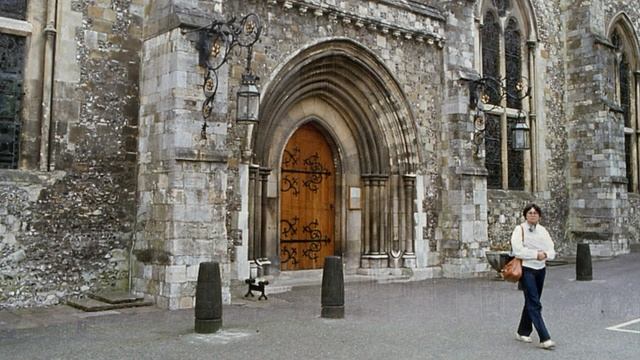Viaje a las Islas Británicas - Julio 1981 - La Catedral de Winchester - Las Fotos смотреть онлайн