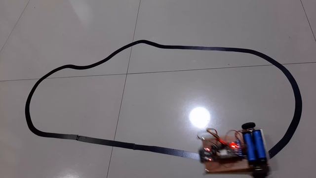 Line Follower Robot PID Controller + ESP8266 + L293DD motor driver смотреть онлайн