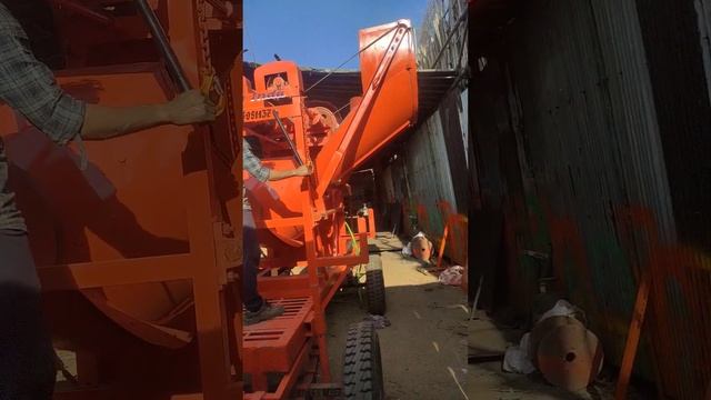 Concrete mixer machine with lift hopper attached смотреть онлайн