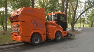 Малая коммунальная машина УКМ 2500М производства Кургандормаш.