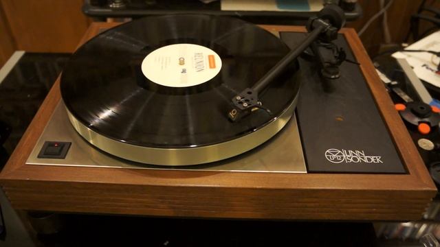 Goldring 1042 on a Linn LP12 plays Willow weeps for me.MTS смотреть онлайн