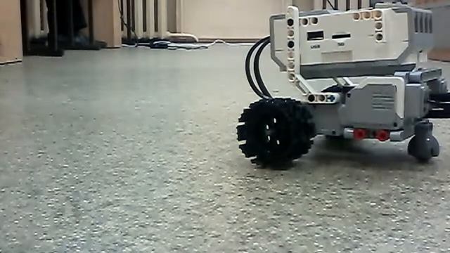 Робот из лего! Смотреть всем круть!