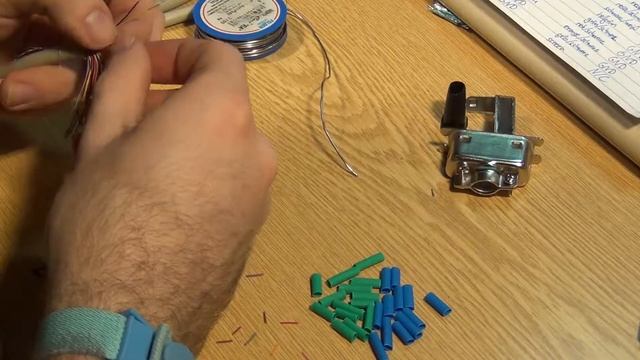 How-To: Floppy-Kabel für Commodore (CBM) PET selbst bauen смотреть онлайн
