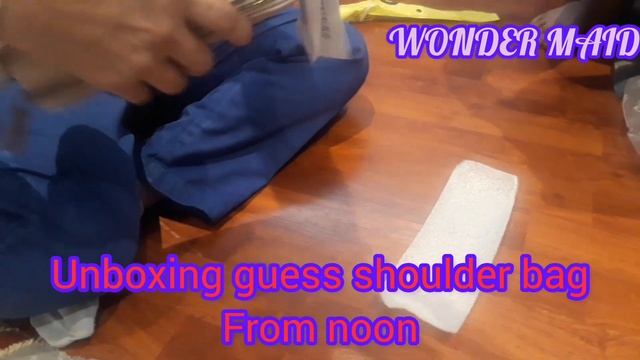 UNBOXING GUESS SHOULDER BAG FROM NOON!!! #UNBOXING смотреть онлайн