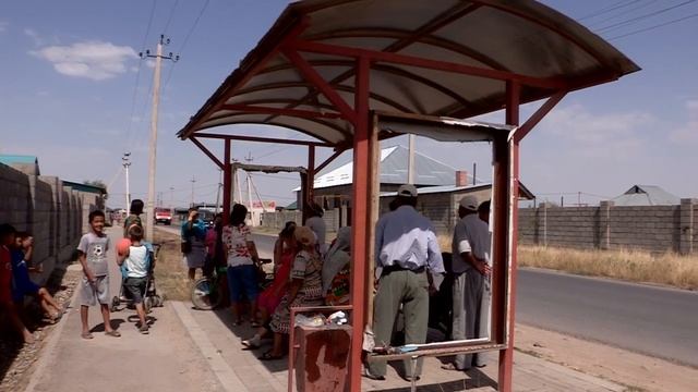 Жители микрорайона «Достык» жалуются на отсутствие общественного транспорта смотреть онлайн