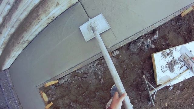 Pouring Concrete Patio from Finisher's Perspective смотреть онлайн