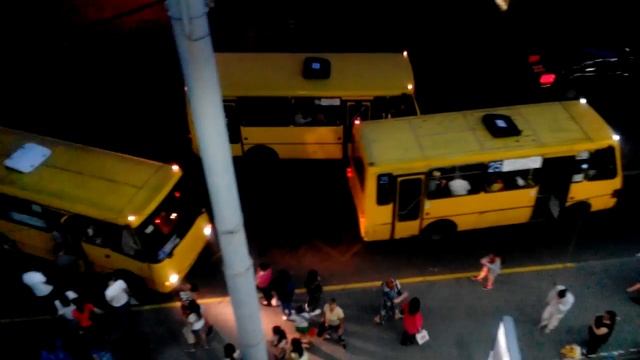 Як мешканці Львова сідають у маршрутку смотреть онлайн