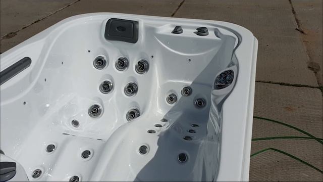 Спа Бассейн JNJ SPAS Vancouver смотреть онлайн