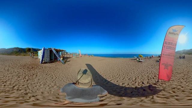 Walking at Casteldefells beach, near Barcelona with Chill Music #VR 4K #video360 смотреть онлайн